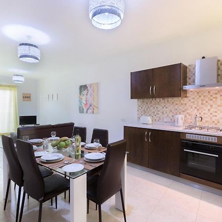 North Side Apartment 1 L-Imgarr Bagian luar foto