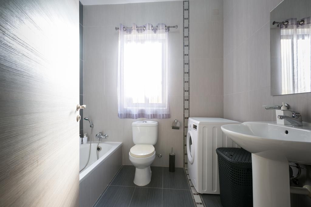 North Side Apartment 1 L-Imgarr Bagian luar foto